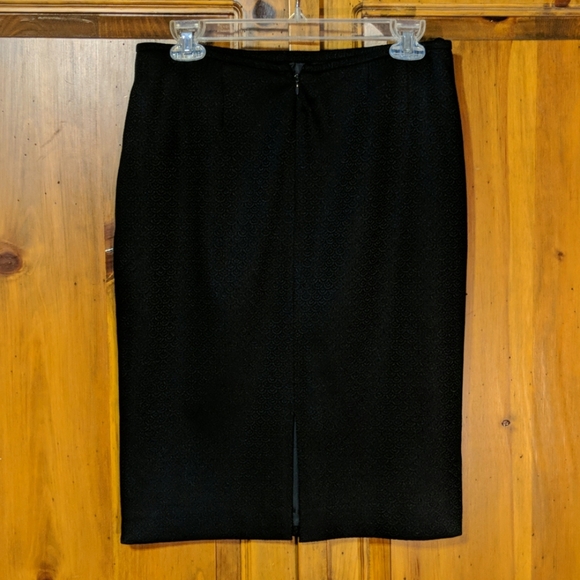 Tahari Arthur S Levine Sophisticated Suit Size 6 - Picture 4 of 8